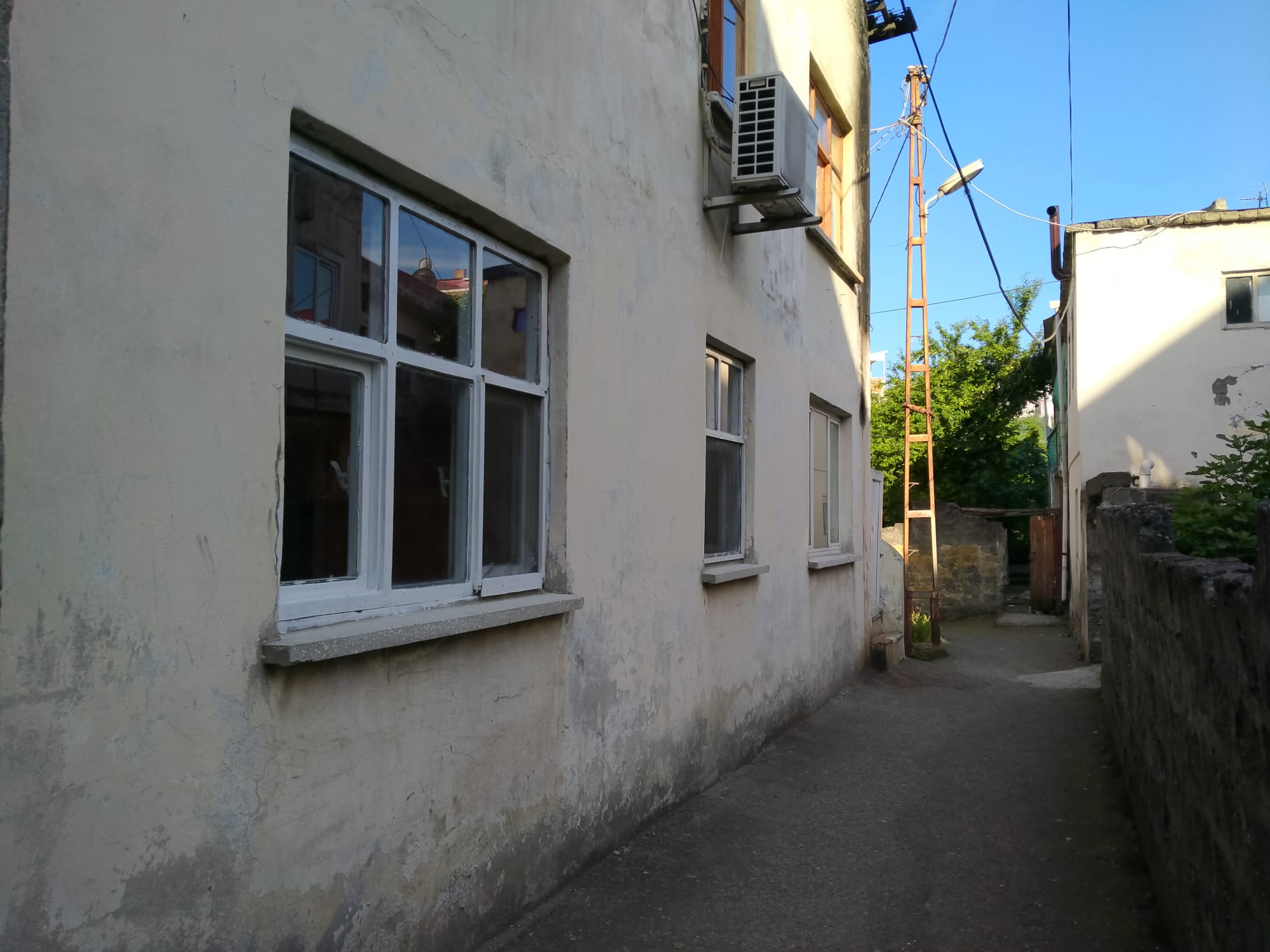 1 NOLU ERDOĞDU'DA 2+1 KİRALIK SOBALI DAİRE